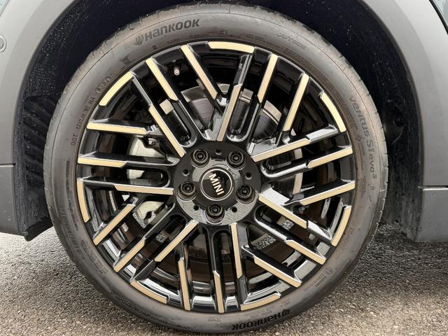 ＭＩＮＩ クーパー　Ｃ　３ドア　ＤＣＴ　正規認定中古車／電動シート／ｈａｒｍａｎ　ｋａｒｄｏｎスピーカー／バックカメラ／アクティブクルーズコントロール／２年保証（27枚目）