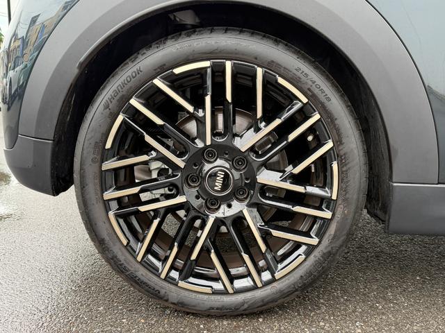 ＭＩＮＩ クーパー　Ｃ　３ドア　ＤＣＴ　正規認定中古車／電動シート／ｈａｒｍａｎ　ｋａｒｄｏｎスピーカー／バックカメラ／アクティブクルーズコントロール／２年保証（29枚目）