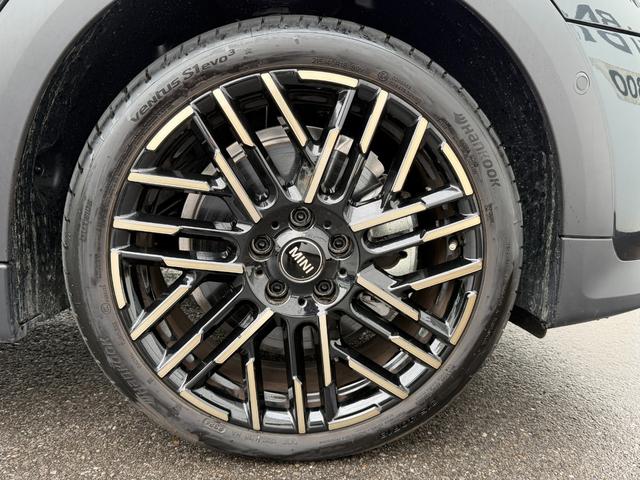 ＭＩＮＩ クーパー　Ｃ　３ドア　ＤＣＴ　正規認定中古車／電動シート／ｈａｒｍａｎ　ｋａｒｄｏｎスピーカー／バックカメラ／アクティブクルーズコントロール／２年保証（30枚目）