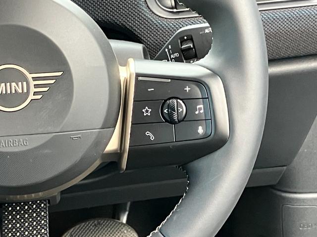 ＭＩＮＩ クーパー　Ｃ　５ドア　ＤＣＴ　認定中古車／クラシックトリム／アクティブクルーズコントロール／アップルカープレイ／アンドロイドオート／バックカメラ／２年保証（12枚目）