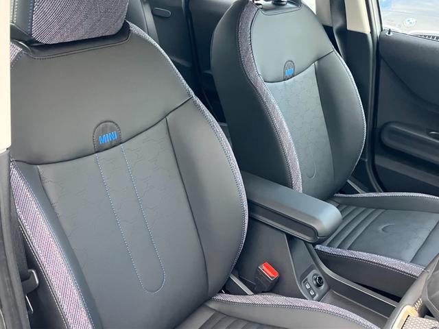 ＭＩＮＩ クーパー　Ｃ　５ドア　ＤＣＴ　認定中古車／クラシックトリム／アクティブクルーズコントロール／アップルカープレイ／アンドロイドオート／バックカメラ／２年保証（21枚目）