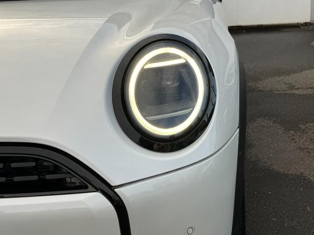 ＭＩＮＩ クーパー　Ｃ　５ドア　ＤＣＴ　認定中古車／クラシックトリム／アクティブクルーズコントロール／アップルカープレイ／アンドロイドオート／バックカメラ／２年保証（32枚目）