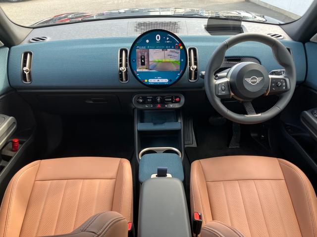ＭＩＮＩ カントリーマンＳオール４　フェイバリット・トリム　ＤＣＴ　４ＷＤ　認定中古車／Ｍパッケージ／１９インチアルミホイール／２年保証（9枚目）
