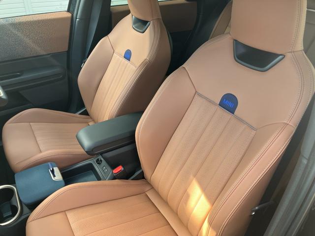 ＭＩＮＩ カントリーマンＳオール４　フェイバリット・トリム　ＤＣＴ　４ＷＤ　認定中古車／Ｍパッケージ／１９インチアルミホイール／２年保証（24枚目）