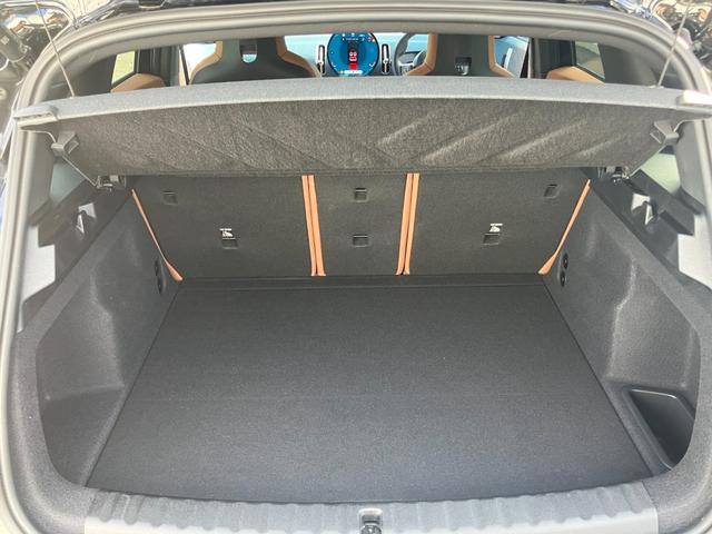 ＭＩＮＩ カントリーマンＳオール４　フェイバリット・トリム　ＤＣＴ　４ＷＤ　認定中古車／Ｍパッケージ／１９インチアルミホイール／２年保証（25枚目）