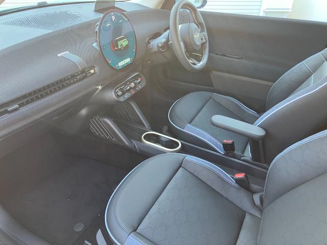 ＭＩＮＩ クーパー　ＳＥ　３ドア　認定中古車／トップビューカメラ／ＡｐｐｌｅＣａｒＰｌａｙ／シートヒーター／アクティブクルーズコントロール／２年保証（2枚目）