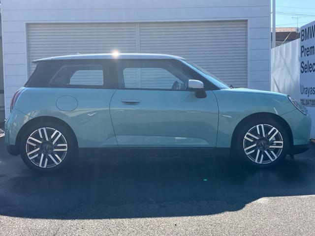 ＭＩＮＩ クーパー　ＳＥ　３ドア　認定中古車／トップビューカメラ／ＡｐｐｌｅＣａｒＰｌａｙ／シートヒーター／アクティブクルーズコントロール／２年保証（8枚目）