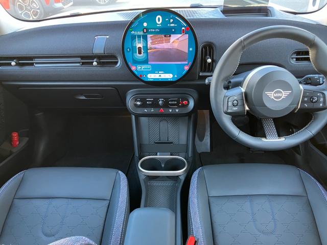 ＭＩＮＩ クーパーＣ　クラシック・トリム　５ドア　ＤＣＴ　認定中古車／バックカメラ／シートヒーター／アクティブクルーズコントロール／２年保証（9枚目）