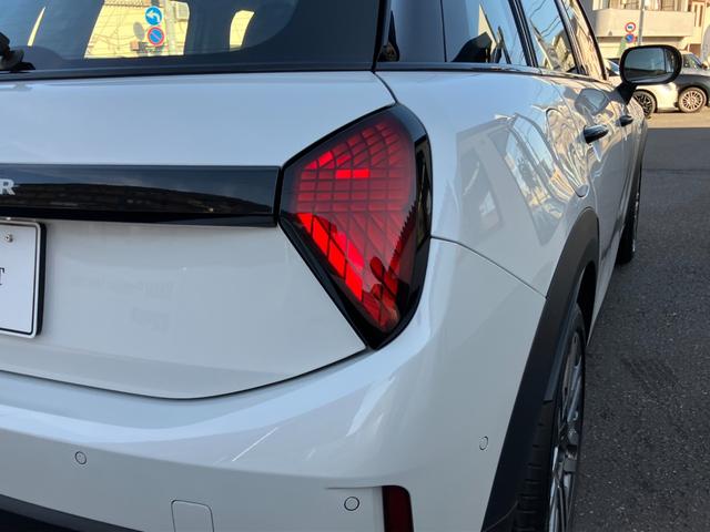 ＭＩＮＩ クーパーＣ　クラシック・トリム　５ドア　ＤＣＴ　認定中古車／バックカメラ／シートヒーター／アクティブクルーズコントロール／２年保証（29枚目）