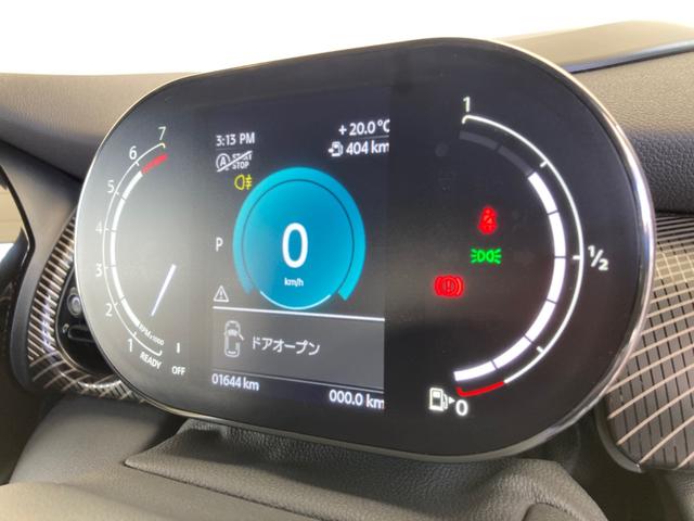 クーパーＳ　レゾリュート・エディション　認定中古車　元試乗車　クルコン　２年保証付　ＡｐｐｅｌＣａｒＰｌａｙ　ハーフレザーシート　バックカメラ　白ルーフ＆ミラ－キャップ　シートヒーター　１８インチＡＷ　ＥＴＣ(20枚目)