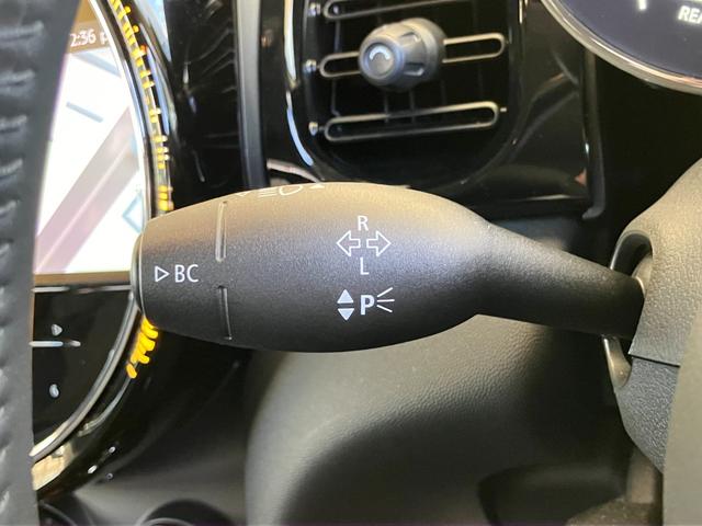 ＭＩＮＩ クーパーＳＤ　認定中古車　純正ＨＤＤナビ　２年保証付　ＥＴＣ　アクティブクルーズコントロール　黒ルーフ＆ミラーキャップ　バックカメラ　シートヒーター　１７インチＡＷ（29枚目）