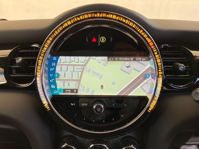 ＭＩＮＩ クーパーＳＤ　認定中古車　純正ＨＤＤナビ　２年保証付　ＥＴＣ　アクティブクルーズコントロール　黒ルーフ＆ミラーキャップ　バックカメラ　シートヒーター　１７インチＡＷ（32枚目）