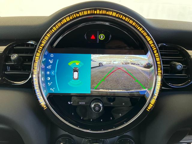 ＭＩＮＩ クーパーＳＤ　認定中古車　純正ＨＤＤナビ　２年保証付　ＥＴＣ　アクティブクルーズコントロール　黒ルーフ＆ミラーキャップ　バックカメラ　シートヒーター　１７インチＡＷ（33枚目）
