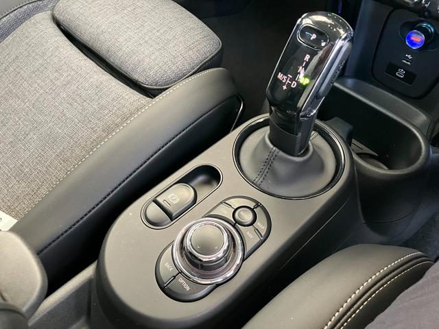 ＭＩＮＩ クーパーＳＤ　認定中古車　純正ＨＤＤナビ　２年保証付　ＥＴＣ　アクティブクルーズコントロール　黒ルーフ＆ミラーキャップ　バックカメラ　シートヒーター　１７インチＡＷ（36枚目）