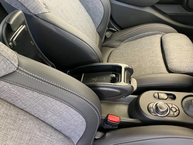 ＭＩＮＩ クーパーＳＤ　認定中古車　純正ＨＤＤナビ　２年保証付　ＥＴＣ　アクティブクルーズコントロール　黒ルーフ＆ミラーキャップ　バックカメラ　シートヒーター　１７インチＡＷ（39枚目）