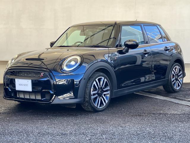 ＭＩＮＩ クーパーＳＤ　認定中古車　純正ＨＤＤナビ　２年保証付　ＥＴＣ　アクティブクルーズコントロール　黒ルーフ＆ミラーキャップ　バックカメラ　シートヒーター　１７インチＡＷ（49枚目）