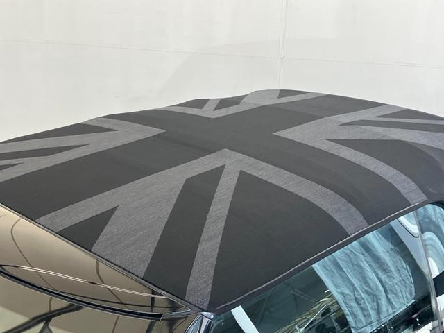 ＭＩＮＩ ジョンクーパーワークス　コンバーチブル　認定中古車　ＹＯＵＲＳレザーラウンジ　２年保証付　ヘッドアップディスプレイ　黒本革シート　ＡＣＣ　純正ＨＤＤナビ　シートヒーター　バックカメラ　黒１７インチＡＷ　ＥＴＣ（18枚目）