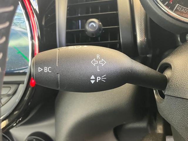 ＭＩＮＩ ジョンクーパーワークス　コンバーチブル　認定中古車　ＹＯＵＲＳレザーラウンジ　２年保証付　ヘッドアップディスプレイ　黒本革シート　ＡＣＣ　純正ＨＤＤナビ　シートヒーター　バックカメラ　黒１７インチＡＷ　ＥＴＣ（32枚目）