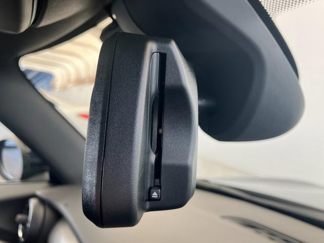 ＭＩＮＩ ジョンクーパーワークス　コンバーチブル　認定中古車　ＹＯＵＲＳレザーラウンジ　２年保証付　ヘッドアップディスプレイ　黒本革シート　ＡＣＣ　純正ＨＤＤナビ　シートヒーター　バックカメラ　黒１７インチＡＷ　ＥＴＣ（46枚目）