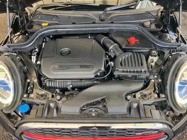 ＭＩＮＩ ジョンクーパーワークス　コンバーチブル　認定中古車　ＹＯＵＲＳレザーラウンジ　２年保証付　ヘッドアップディスプレイ　黒本革シート　ＡＣＣ　純正ＨＤＤナビ　シートヒーター　バックカメラ　黒１７インチＡＷ　ＥＴＣ（48枚目）