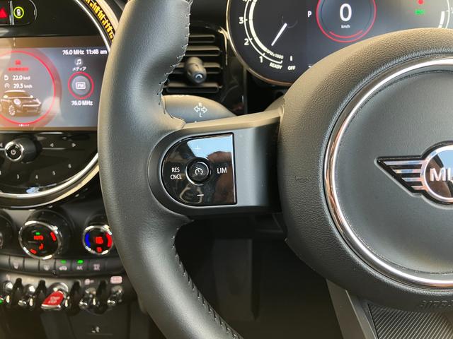 ＭＩＮＩ クーパーＤ　クラシック・トリム　認定中古車　ＡｐｐｌｅＣａｒＰｌａｙ　ＡＣＣ　２年保証付　　ハーフレザーシート　クルーズコントロール　黒ルーフ＆ミラーキャップ　バックカメラ　黒１６インチＡＷ　ＥＴＣ（26枚目）