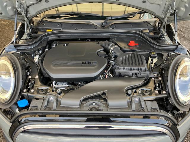 ＭＩＮＩ クーパーＤ　クラシック・トリム　認定中古車　ＡｐｐｌｅＣａｒＰｌａｙ　ＡＣＣ　２年保証付　　ハーフレザーシート　クルーズコントロール　黒ルーフ＆ミラーキャップ　バックカメラ　黒１６インチＡＷ　ＥＴＣ（46枚目）