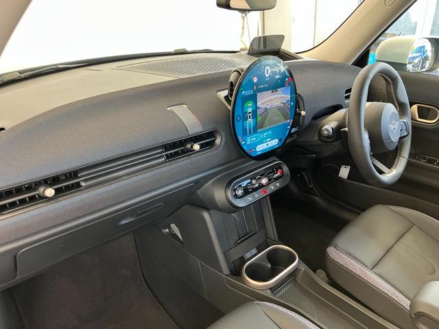 ＭＩＮＩ クーパーＣ　クラシック・トリム　認定中古車　元試乗車　ハーフレザーシート　ヘッドアップディスプレイ　純正ナビ　ＡｐｐｌｅＣａｒＰｌａｙ　ステアリングヒーター　アクティブクルーズコントロール　白ルーフ＆ミラー　シートヒーター　１６ＡＷ（25枚目）