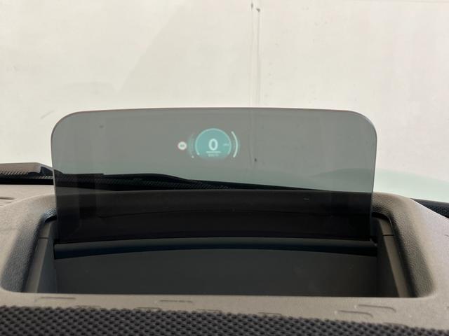 ＭＩＮＩ クーパーＣ　クラシック・トリム　認定中古車　元試乗車　ハーフレザーシート　ヘッドアップディスプレイ　純正ナビ　ＡｐｐｌｅＣａｒＰｌａｙ　ステアリングヒーター　アクティブクルーズコントロール　白ルーフ＆ミラー　シートヒーター　１６ＡＷ（33枚目）