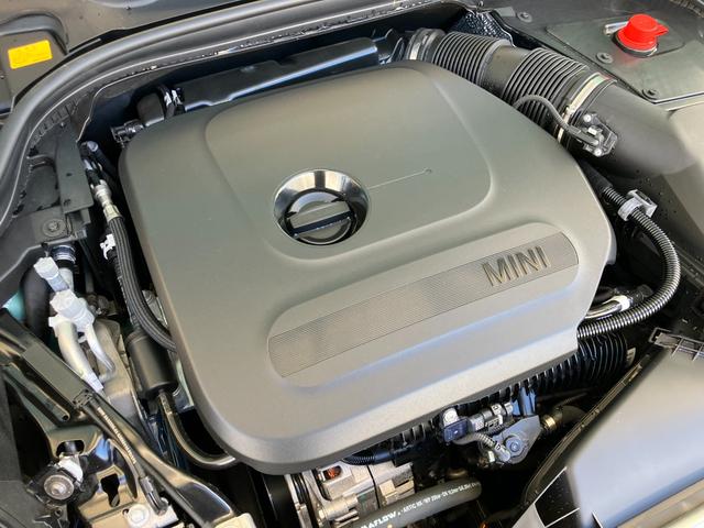 ＭＩＮＩ クーパーＣ　クラシック・トリム　認定中古車　元試乗車　ハーフレザーシート　ヘッドアップディスプレイ　純正ナビ　ＡｐｐｌｅＣａｒＰｌａｙ　ステアリングヒーター　アクティブクルーズコントロール　白ルーフ＆ミラー　シートヒーター　１６ＡＷ（44枚目）