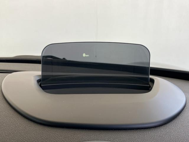 ＭＩＮＩ ジョンクーパーワークス　認定中古車　純正ＨＤＤナビ　ＡＣＣ　２年保証付　ＥＴＣ　ヘッドアップディスプレイ　赤ルーフ＆ミラーキャップ　ボンネットストライプ赤　バックカメラ　１７インチＡＷ（34枚目）