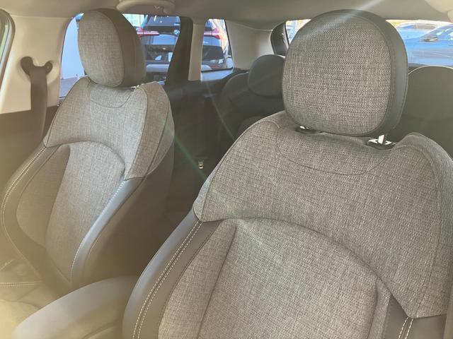 ＭＩＮＩ クーパー　プレミアムプラスパッケージクラシックトリム　認定中古車　ハーフレザーシート　電動シート　ＡｐｐｌｅＣａｒＰｌａｙ　白ルーフ＆ミラーキャップ　白ボンネットストライプ　ＡＣＣ　シートヒーター　１６インチＡＷ　ＥＴＣ（21枚目）