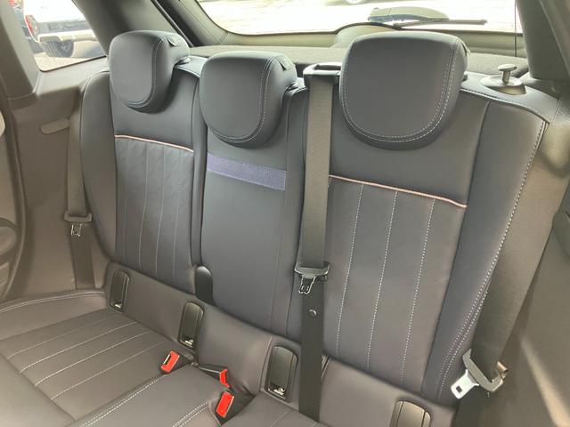 ＭＩＮＩ クーパーＳ　フェイバリット・トリム　認定中古車　元試乗車　ｈａｒｍａｎ／ｋａｒｄｏｎ　紺本革シート　ヘッドアップディスプレイ　黒ルーフ＆ミラー　ステアリングヒーター　シートヒーター　電動シート　ＡＣＣ　１７ＡＷ　ＥＴＣ　全周囲カメラ（23枚目）