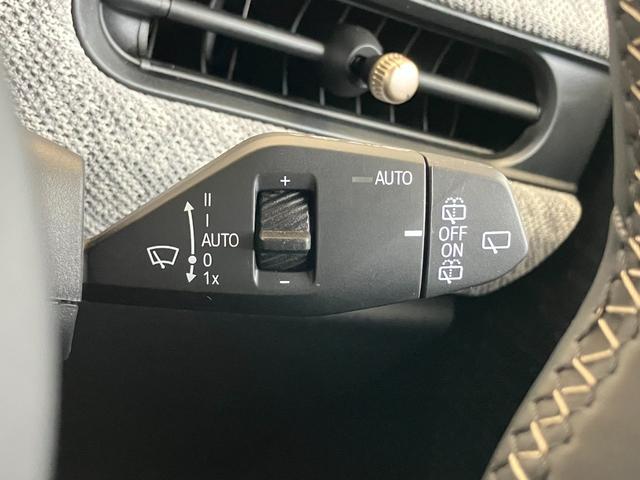 ＭＩＮＩ クーパーＳ　フェイバリット・トリム　認定中古車　元試乗車　ｈａｒｍａｎ／ｋａｒｄｏｎ　紺本革シート　ヘッドアップディスプレイ　黒ルーフ＆ミラー　ステアリングヒーター　シートヒーター　電動シート　ＡＣＣ　１７ＡＷ　ＥＴＣ　全周囲カメラ（30枚目）