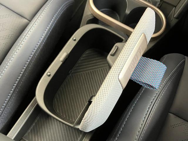 ＭＩＮＩ クーパーＳ　フェイバリット・トリム　認定中古車　元試乗車　ｈａｒｍａｎ／ｋａｒｄｏｎ　紺本革シート　ヘッドアップディスプレイ　黒ルーフ＆ミラー　ステアリングヒーター　シートヒーター　電動シート　ＡＣＣ　１７ＡＷ　ＥＴＣ　全周囲カメラ（37枚目）