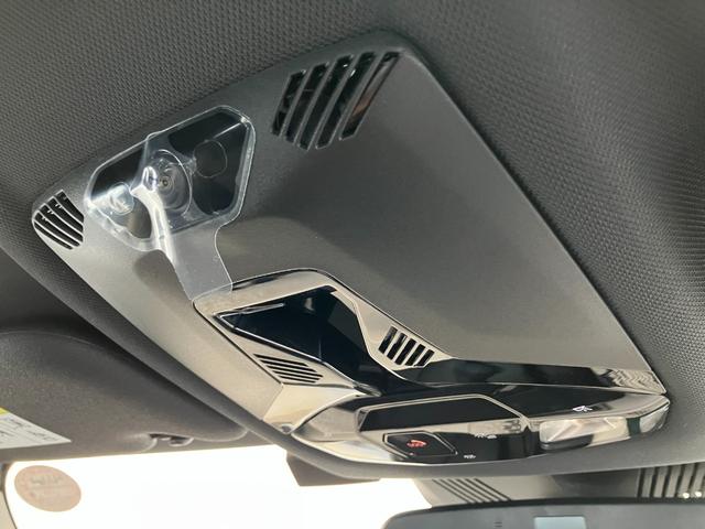 ＭＩＮＩ クーパーＳ　フェイバリット・トリム　認定中古車　元試乗車　ｈａｒｍａｎ／ｋａｒｄｏｎ　紺本革シート　ヘッドアップディスプレイ　黒ルーフ＆ミラー　ステアリングヒーター　シートヒーター　電動シート　ＡＣＣ　１７ＡＷ　ＥＴＣ　全周囲カメラ（39枚目）
