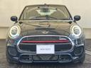 ＭＩＮＩ ジョンクーパーワークス　コンバーチブル　認定中古車　ＹＯＵＲＳレザーラウンジ　２年保証付　ヘッドアップディスプレイ　黒本革シート　ＡＣＣ　純正ＨＤＤナビ　シートヒーター　バックカメラ　黒１７インチＡＷ　ＥＴＣ（6枚目）