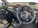 ジョンクーパーワークス　コンバーチブル　認定中古車　ＹＯＵＲＳレザーラウンジ　２年保証付　ヘッドアップディスプレイ　黒本革シート　ＡＣＣ　純正ＨＤＤナビ　シートヒーター　バックカメラ　黒１７インチＡＷ　ＥＴＣ（28枚目）