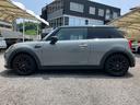 ＭＩＮＩ クーパーＤ　クラシック・トリム　認定中古車　ＡｐｐｌｅＣａｒＰｌａｙ　ＡＣＣ　２年保証付　　ハーフレザーシート　クルーズコントロール　黒ルーフ＆ミラーキャップ　バックカメラ　黒１６インチＡＷ　ＥＴＣ（6枚目）