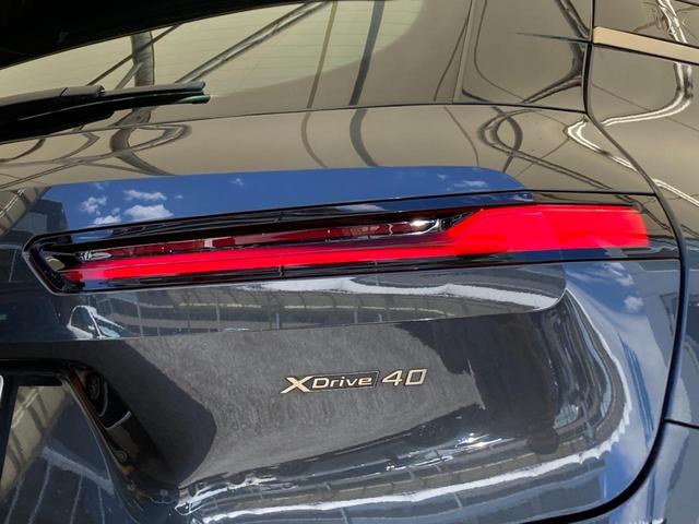 ｉＸ ｘＤｒｉｖｅ　４０　認定中古車　元試乗車　ＡＣＣ　ＥＴＣ　２年保証付　ｈａｒｍａｎ／ｋａｒｄｏｎサウンドスピーカー　純正ＨＤＤナビ　バックカメラ　　ＬＥＤヘッドライト　２１インチＡＷ　全周囲カメラ　４ＷＤ（11枚目）