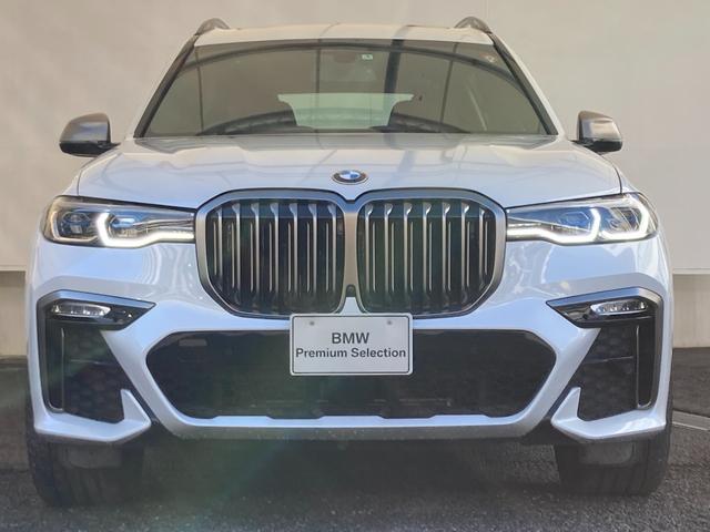 Ｍ５０ｉ　認定中古車　元試乗車　６人乗り　２年保証付　ウェルネスＰＫＧ　スカイラウンジサンルーフ　ステアリングヒーター　茶メリノレザー　ＡＣＣ　フルセグＴＶ　２１ＡＷ　ＥＴＣ(2枚目)