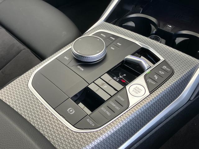 ３シリーズ ３２０ｉツーリング　Ｍスポーツ　認定中古車　ハーフレザーシート　２年保証付　ヘッドアップディスプレイ　ＡＣＣ　シートヒーター　電動シート　１８ＡＷ　電動テールゲート　全周囲カメラ　ＥＴＣ（36枚目）