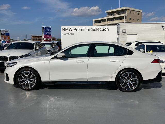 ５シリーズ ５２３ｄ　ｘＤｒｉｖｅ　Ｍスポーツ　認定中古車　黒本革シート　ＡＣＣ　２年保証付　ヘッドアップディスプレイ　シートヒーター　電動シート　フルセグＴＶ　１９ＡＷ　電動テールゲート　全周囲カメラ（54枚目）