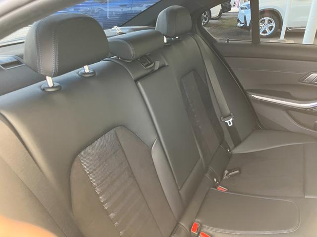 3シリーズ 320d xDrive Mスポツエディションジョイ+ 認定中古車 2年保証付 Harman/kardonスピーカー ACC ハーフレザーシート シートヒーター 電動シート 19インチAW 電動リアゲート 全周囲カメラ(21枚目)