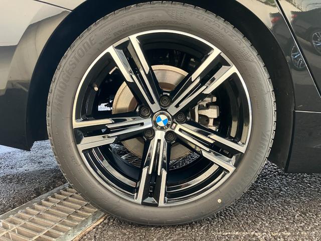 3シリーズ 320d xDrive Mスポーツ 認定中古車 元試乗車 2年保証付 ハーフレザーシート ヘッドアップディスプレイ アクティブクルーズコントロール シートヒーター 電動シート 18インチAW 電動リアゲート 全周囲カメラ(10枚目)