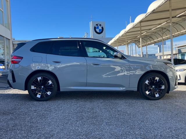 X3 20d xDrive Mスポーツ 認定中古車 元試乗車 サンルーフ ACC 20AW ハーフレザーシート harman/kardon アクティブベンチレーションシート ステアリングヒーター フルセグTV 電動テールゲート 全周囲カメラ(7枚目)