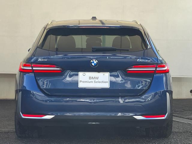 ５シリーズ ５２３ｄ　ｘＤｒｉｖｅツーリング　エクスクルーシブ　認定中古車　元試乗車　サンルーフ　ＡＣＣ　２０ＡＷ　黒本革シート　ｈａｒｍａｎ／ｋａｒｄｏｎスピーカー　ヘッドアップディスプレイ　アクティブベンチレーション　フルセグＴＶ　電動テールゲート（9枚目）