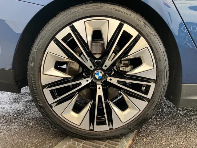 ５シリーズ ５２３ｄ　ｘＤｒｉｖｅツーリング　エクスクルーシブ　認定中古車　元試乗車　サンルーフ　ＡＣＣ　２０ＡＷ　黒本革シート　ｈａｒｍａｎ／ｋａｒｄｏｎスピーカー　ヘッドアップディスプレイ　アクティブベンチレーション　フルセグＴＶ　電動テールゲート（10枚目）