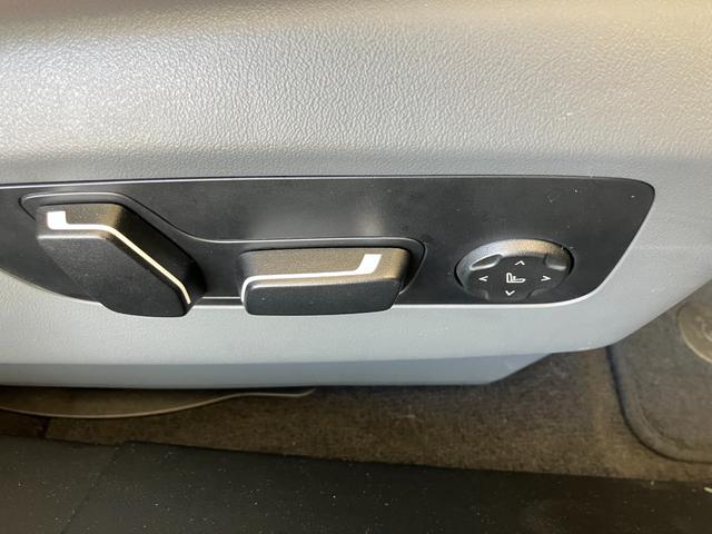 ５シリーズ ５２３ｄ　ｘＤｒｉｖｅツーリング　エクスクルーシブ　認定中古車　元試乗車　サンルーフ　ＡＣＣ　２０ＡＷ　黒本革シート　ｈａｒｍａｎ／ｋａｒｄｏｎスピーカー　ヘッドアップディスプレイ　アクティブベンチレーション　フルセグＴＶ　電動テールゲート（23枚目）