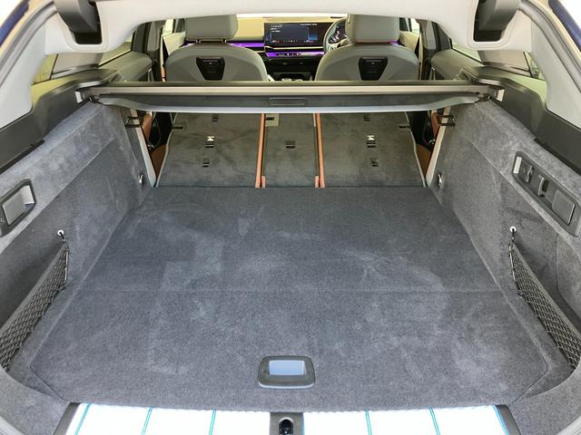 ５シリーズ ５２３ｄ　ｘＤｒｉｖｅツーリング　エクスクルーシブ　認定中古車　元試乗車　サンルーフ　ＡＣＣ　２０ＡＷ　黒本革シート　ｈａｒｍａｎ／ｋａｒｄｏｎスピーカー　ヘッドアップディスプレイ　アクティブベンチレーション　フルセグＴＶ　電動テールゲート（49枚目）