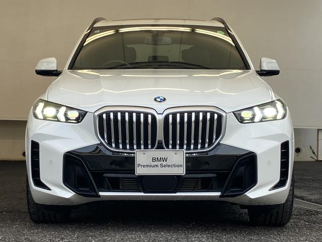 Ｘ５ ｘＤｒｉｖｅ　４０ｄ　Ｍスポーツ　認定中古車　元試乗車　サンルーフ　７人乗り　黒本革　ｈａｒｍａｎ／ｋａｒｄｏｎ　ドリンク温冷　ステアリングヒーター　アクティブベンチレーション　２１ＡＷ　エアサス　フルセグＴＶ　電動テールゲート（5枚目）